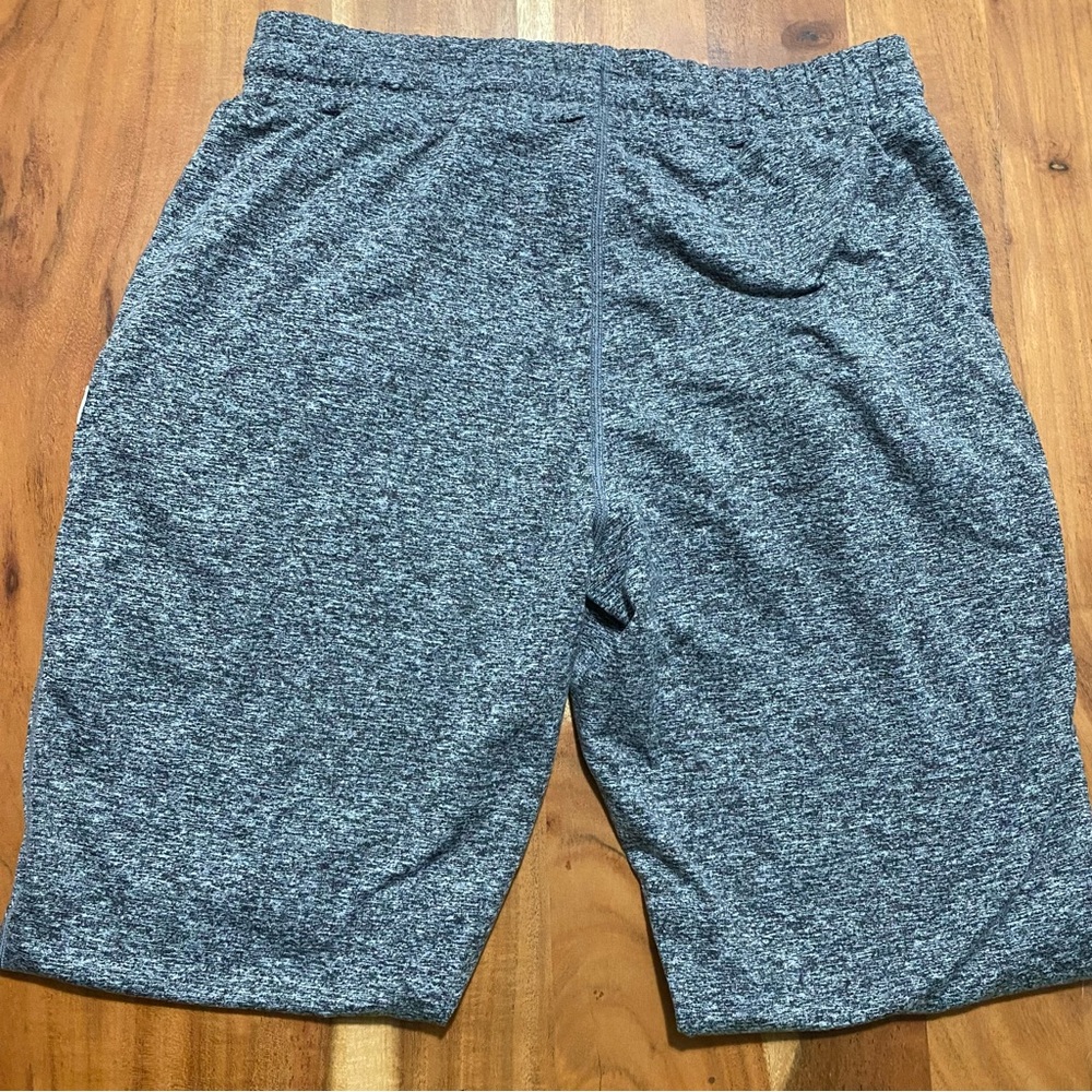 Vuori Gray Heather Performance Jogger - Picture 4 of 5